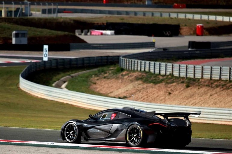 I AM SUPERCAR…McLaren’s 986 hp P1-GTR vs Ford’s naughty 600 hp GT vs Acura’s 550 hp hybrid NSX - slide 5