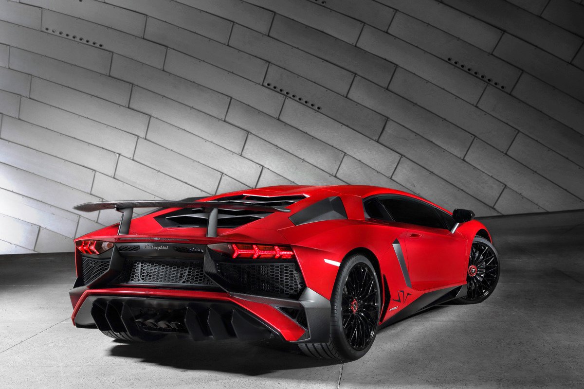 GENEVA AUTO SHOW 2015: DAY 1  – Lamborghini, Bentley, Infiniti, Koenigsegg - slide 20