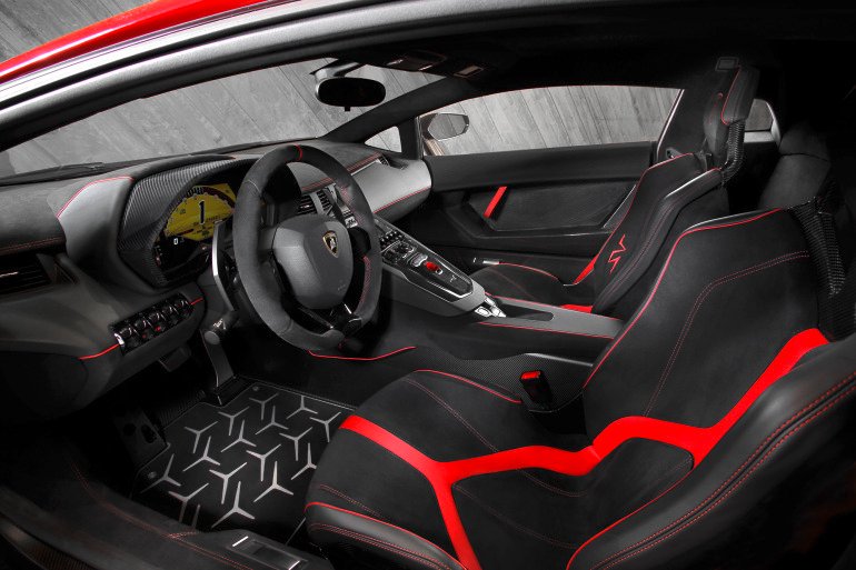 GENEVA AUTO SHOW 2015: DAY 1  – Lamborghini, Bentley, Infiniti, Koenigsegg - slide 26