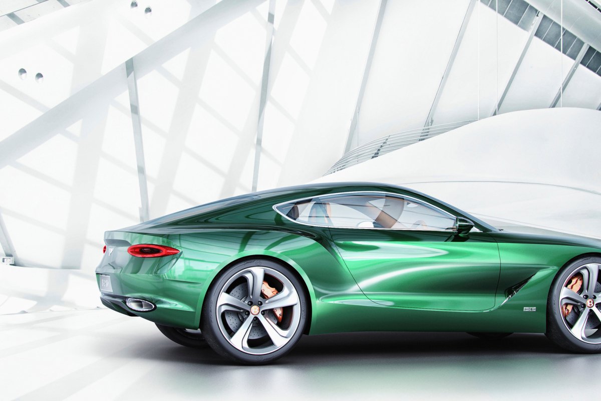 GENEVA AUTO SHOW 2015: DAY 1  – Lamborghini, Bentley, Infiniti, Koenigsegg - slide 18