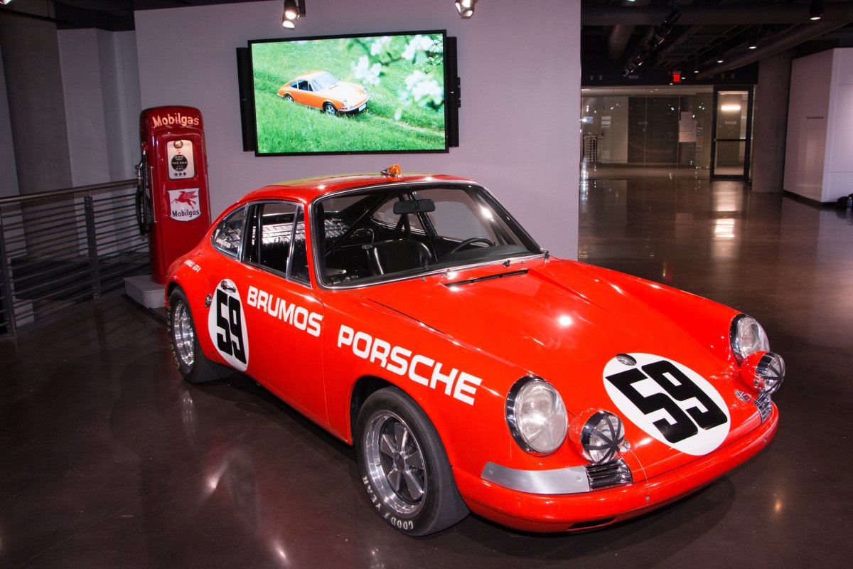 Space by HOK & cars by Porsche, the new $100 million Experience Center opens in Atlanta - slide 14
