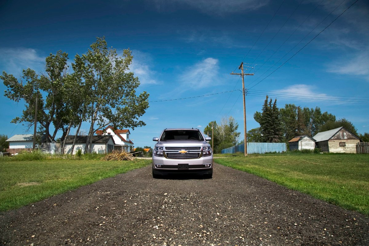 Catching grasshoppers & making photogenic in Chevy’s premium-sized Tahoe LTZ - slide 4