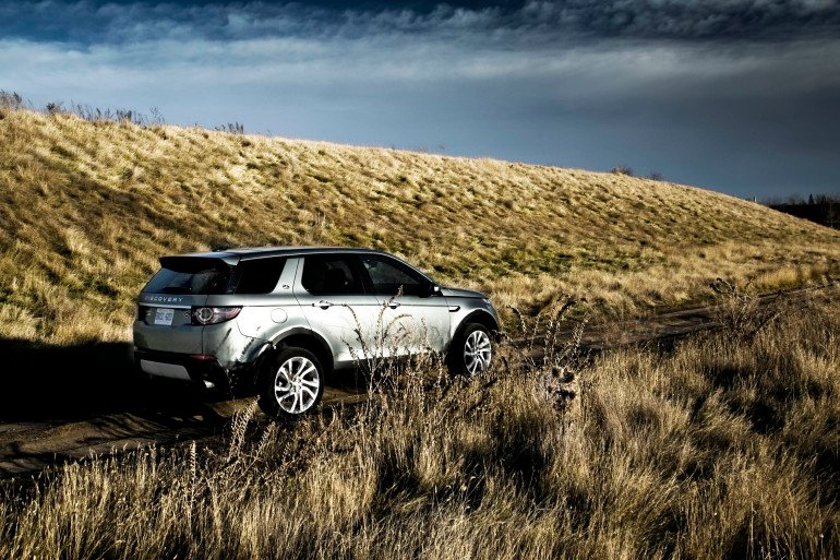 Disco Very! Land Rover’s revised Discovery Sport cleans up on the off-road dance floor - slide 6